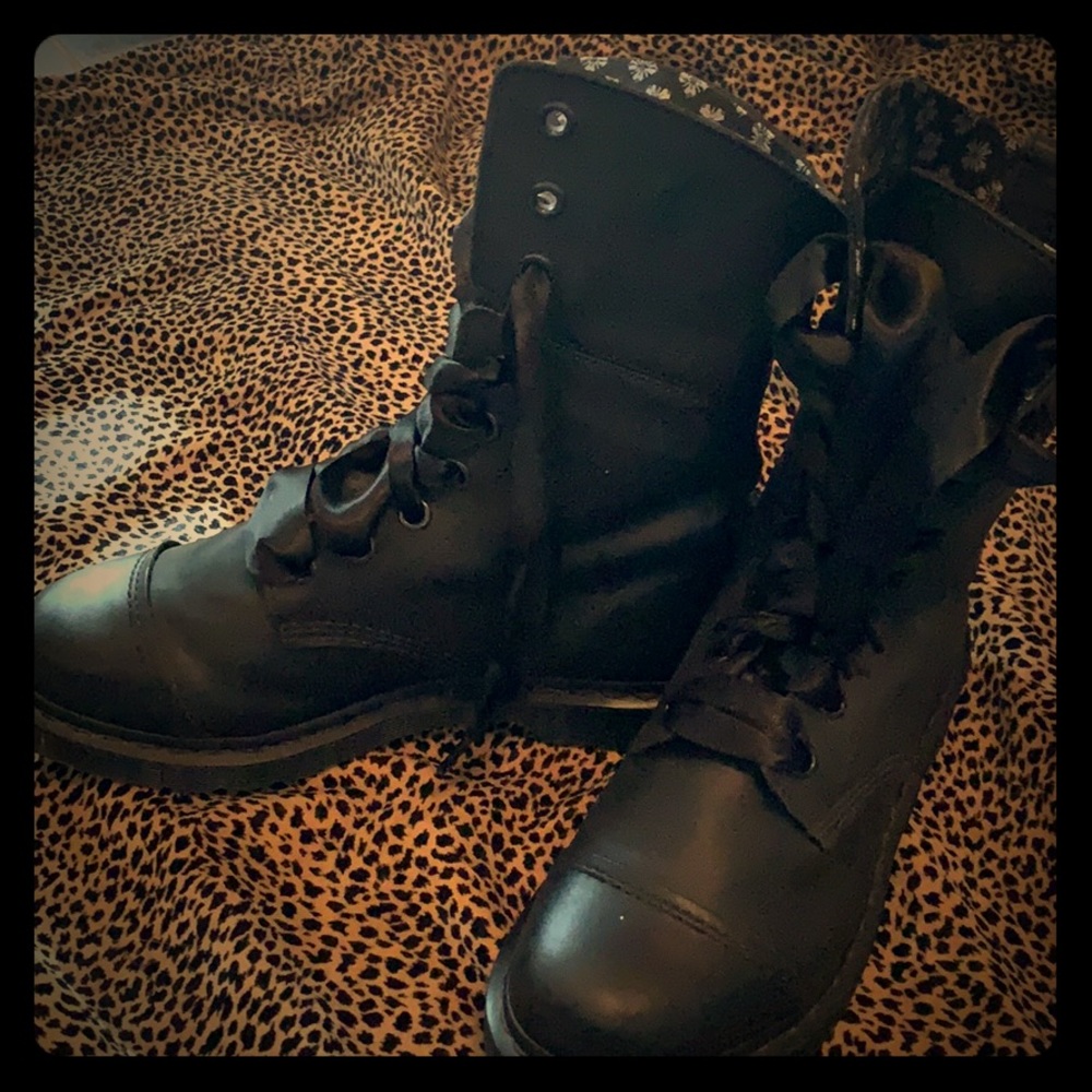 Brand new, Dr. Marten doc martens boots!
